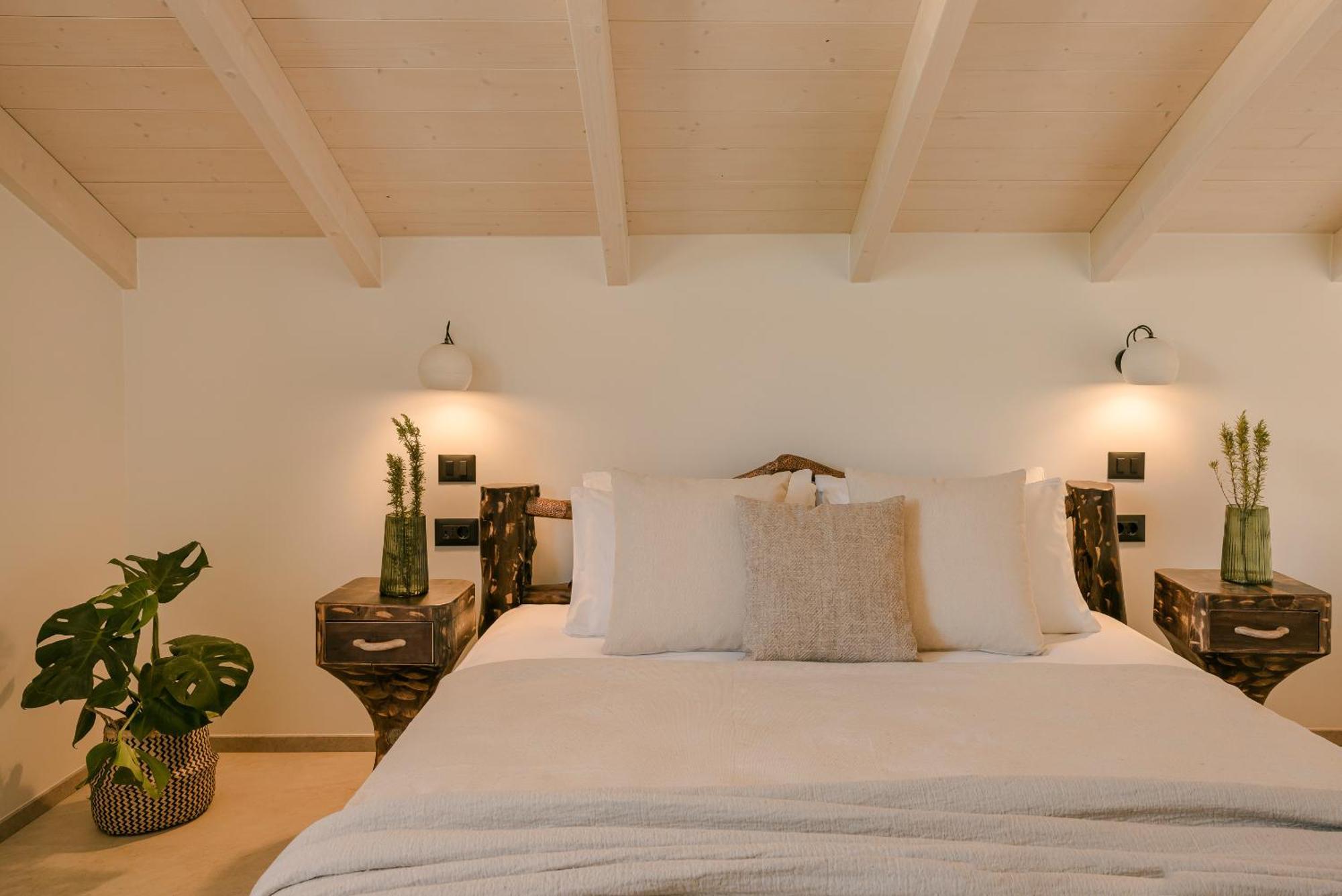 Hilaritas Luxury Suites Sea View, Private Pool & Jacuzzi Paradise Ratzaklíon Exterior foto